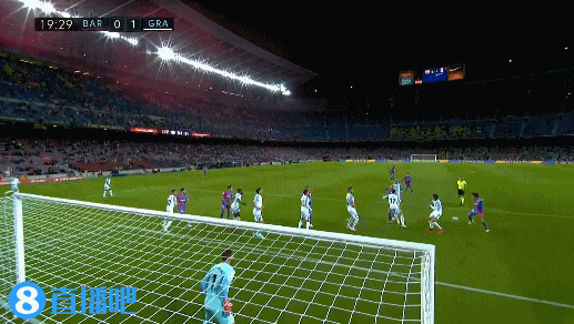 扎戈：托蒂睡觉打呼噜还说梦话；吐西蒙尼口水是因他故意挑衅