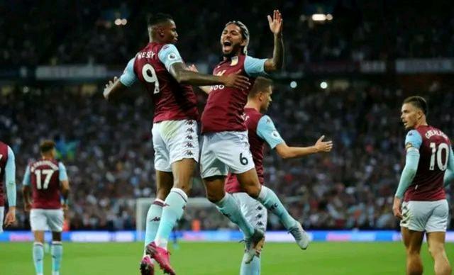 队报：纽约市长是阿森纳铁杆球迷，枪手旧将沙马赫给他送球衣（队报：纽约市长是阿森纳死忠，前枪手沙马赫赠其球衣）